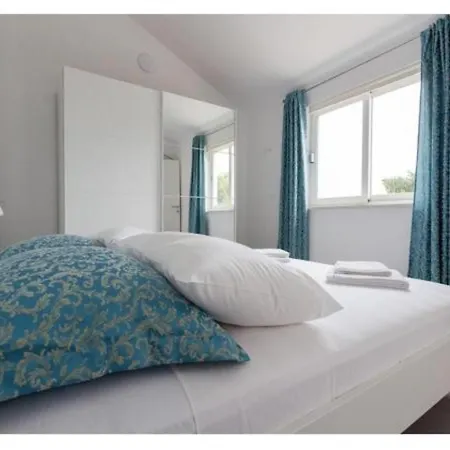 Dingac - Two Bedroom With Balcony And Sea View Silver شقة *